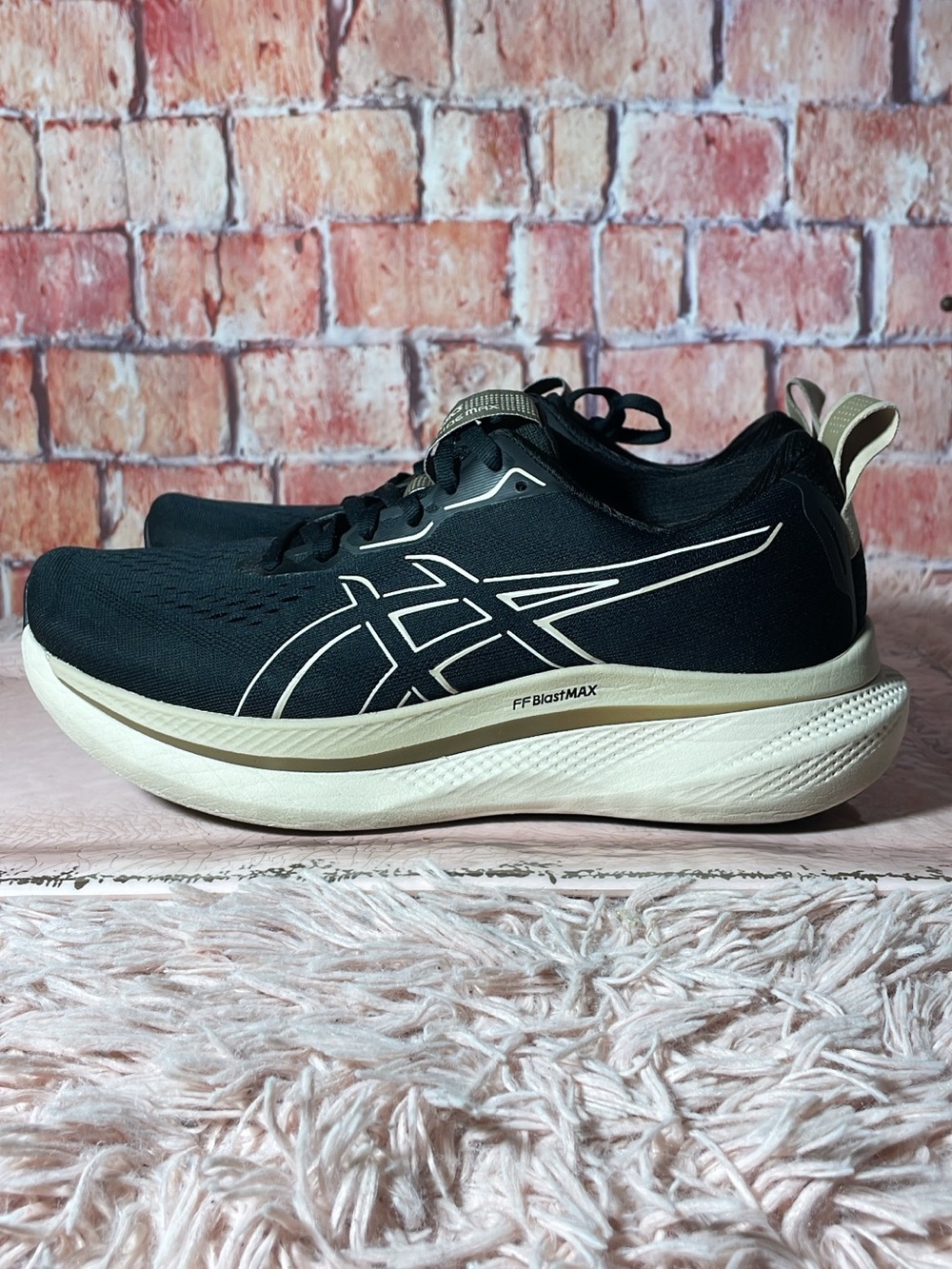 ASICS Black & Cream FF Blast MAX Men’s Running Shoes
